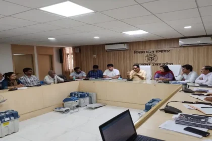 शाहजहांपुर: इलेक्ट्रॉनिक वोटिंग मशीन मास्टर ट्रेनर्स का प्रशिक्षण सम्पन्न