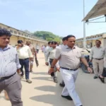 Shahjahanpur: डीईओ ने स्ट्रॉग रूम एवं मतगणना कक्षों का बारीकी से किया निरीक्षण