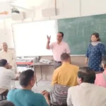 Shahjahanpur: डीईओ ने सेंट पॉल कालेज में पीठासीन अधिकारी एवं मतदान कार्मिकों के प्रशिक्षण कार्यक्रम का किया निरीक्षण