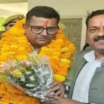 इलाहाबाद संसदीय सीट पर BJP ने पूर्व राज्यपाल केशरी नाथ त्रिपाठी के बेटे नीरज त्रिपाठी पर जताया भरोसा