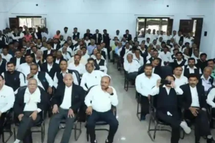 Hardoi: फैमिली कोर्ट की जज के अभद्र व्यवहार से वकीलों में नाराजगी