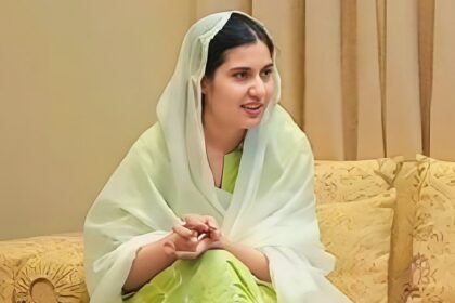 यूपी के कैराना लोकसभा सीट से इकरा हसन ने सांसद पद की शपथ ली, देखें वीडियो