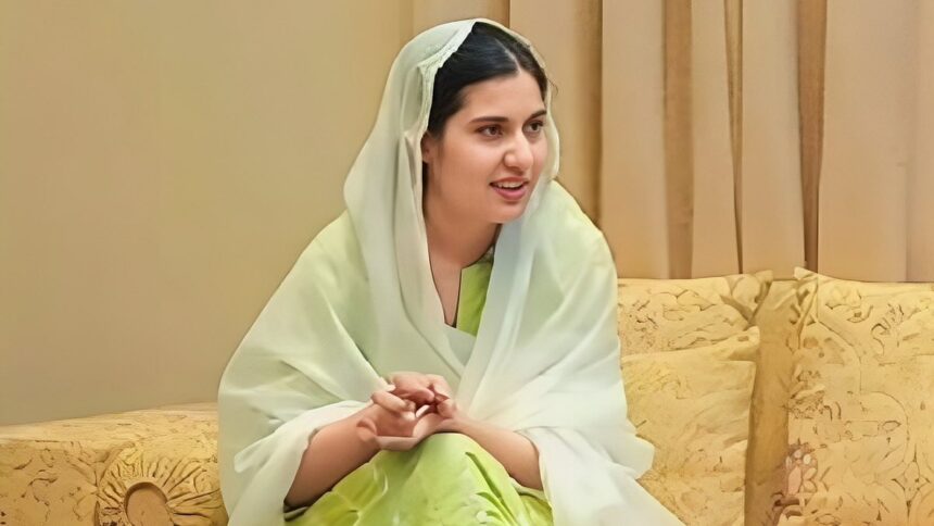 यूपी के कैराना लोकसभा सीट से इकरा हसन ने सांसद पद की शपथ ली, देखें वीडियो