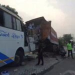 Hathras Accident: डबल डेकर बस ने खड़े कंटेनर को मारी टक्कर, 2 की मौत, कई घायल