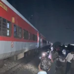 कानपुर में देर रात बड़ा ट्रेन हादसा, पटरी से उतरे साबरमती एक्सप्रेस के 22 डिब्बे, रेलवे द्वारा जारी किए गए हेल्पलाइन नंबर