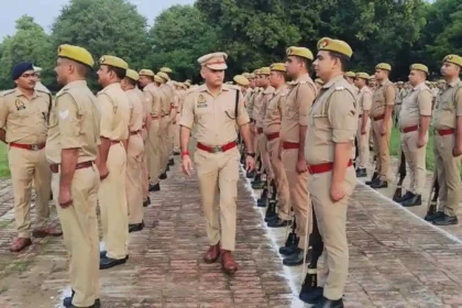 Hardoi News: एसपी ने किया पुलिस लाइन परेड ग्राउंड का निरीक्षण