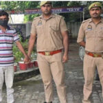 हरदोई में प्रेम प्रसंग के चलते भतीजी की गला दबाकर हत्या करने वाले मौसा ने खुद कोतवाली पहुंच पुलिस के सामने किया सरेंडर