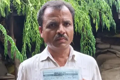 Hardoi News: नाली का पानी बहाने को लेकर थाने में की शिकायत