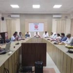 Shahjahanpur News: डीएम की अध्यक्षता में बेसिक शिक्षा विभाग की जिला टास्क फोर्स समिति की बैठक का हुआ आयोजन
