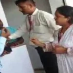 हरदोई में कुछ लोग फर्जी स्वास्थ्य अधिकारी बनकर मेडिकल स्टोरों पर छापेमारी कर वसूली कर रहे थे, दुकानदारों ने विडियो बनाया तो भाग निकले