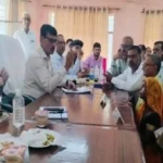 Hardoi News: योजनाओं का क्रियान्वयन निष्पक्ष, गुणवत्ता पूर्ण एवं ईमानदारी से करायें:-डीएम
