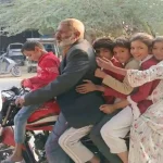 हरदोई में एक बाइक पर 6 लोग सफर करते दिखे, यातायात माह के दौरान उड़ रही नियमों की धज्जियां