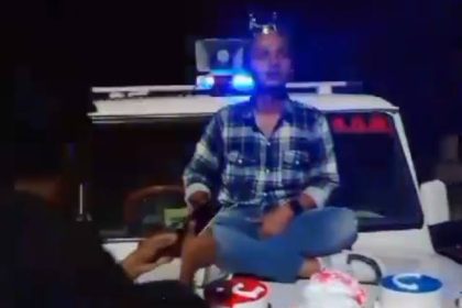 Hamirpur News: एसडीएम की गाड़ी पर जन्मदिन मनाने वालों पर एफआईआर, चालक के भाई ने दोस्तों संग मिलकर मनाई पार्टी