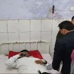 सीतापुर में टायर फटने से बीडीओ की गाड़ी पलटी, बीडीओ समेत चालक की हालत गंभीर