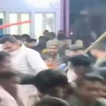 दर्शकों की भारी भीड़, टिकट के लिए मारामारी, उन्नाव में 'पुष्पा 2' का क्रेज..., दर्शकों पर चली पुलिस की लाठियां; कई घायल