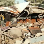 ओवरटेक के दौरान बाराबंकी में रोडवेज बस ट्रक से जा टकराई, कंडक्टर की मौत