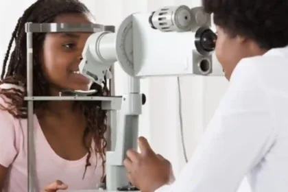 Hardoi News: निःशुल्क नेत्र चिकित्सा शिविर का हुआ आयोजन