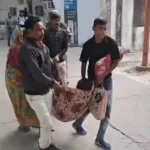 हरदोई में एसपी ऑफिस फरियाद लेकर पहुंची घायल पीड़िता के वाहन को पहरेदारों ने रोका, चादर में उठाकर अंदर ले गए परिजन