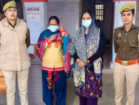 हरदोई में घूस मांगने के आरोप में 2 स्टाफ नर्स गिरफ्तार, एंटी करप्शन ने कोर्ट के सामने किया पेश