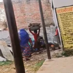 हरदोई के प्राईमरी स्कूल में छोटे बच्चों से कराया जा रहा रसोई का काम