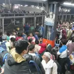 नई दिल्ली रेलवे स्टेशन पर भगदड़ में 18 की मौत, 50 घायल, रेलवे ने किया मुआवजे का एलान