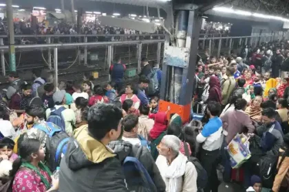 नई दिल्ली रेलवे स्टेशन पर भगदड़ में 18 की मौत, 50 घायल, रेलवे ने किया मुआवजे का एलान