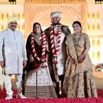 उद्योगपति गौतम अडानी ने अपने बेटे जीत अडानी की शादी पर दान किए 10,000 करोड़