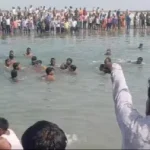 Sitapur News: अन्तिम संस्कार के लिए जा रहे लोगों की नाव गहरे पानी में पलटी, दर्जनों लापता, बचाव कार्य जारी