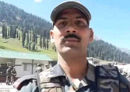 Etawah News: फ्रीजर खराब, शहीद का शव रातभर एंबुलेंस में रखा रहा, प्रशासन की लापरवाही से परिजनों में आक्रोश
