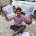 Hardoi News: न्याय न मिलने पर युवक ने SP कार्यालय के बाहर आत्महत्या का किया प्रयास