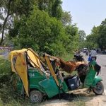 हरदोई में डंपर ने ऑटो में मारी जोरदार टक्कर, भीषण सड़क हादसे में ऑटो सवार 6 लोगों की मौत, 3 लोग घायल