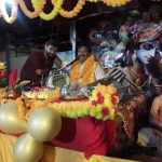 Shahjahanpur News: श्रीमद्भागवत कथा में उमड़ी श्रद्धालुओं की भीड़,लगाये जयकारे