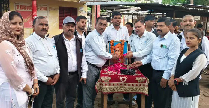 Hardoi News: स्वामी विवेकानंद की 123वी पुण्य तिथि पर अधिवक्ता परिषद के सैकड़ों कार्यकर्ताओं ने लिया स्वामी जी के पद चिन्हों पर चलने का संकल्प