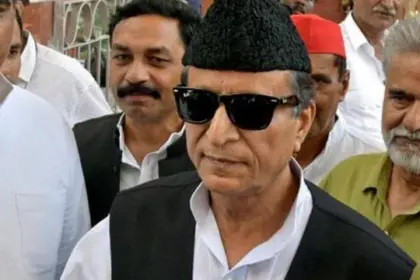 'बेवकूफ हूं, लेकिन इतना भी नहीं', बसपा में शामिल होने के सवाल पर बोले आजम खां