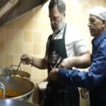 राहुल गांधी ने इस अंदाज़ में मनाई दिवाली, पुरानी दिल्ली के ऐतिहासिक 'घंटेवाला' पर बनाए लड्डू-इमरती.. 9 राहुल गांधी ने इस अंदाज़ में मनाई दिवाली, पुरानी दिल्ली के ऐतिहासिक 'घंटेवाला' पर बनाए लड्डू-इमरती..
