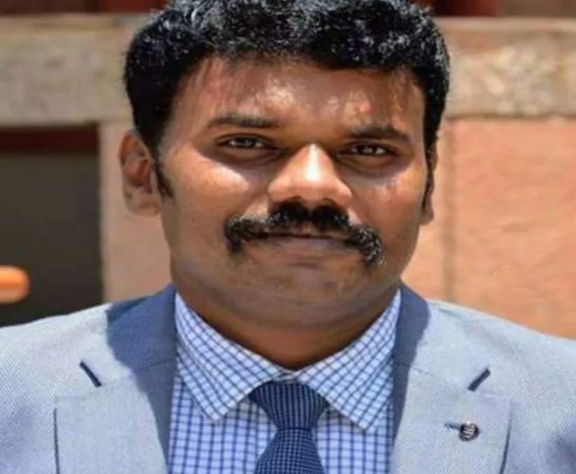 Sitapur News: सीतापुर डीएम महिला अस्पताल पहुंचते ही अंदर का नजारा देख बिफर गए , बोले… हम सुधार देंगे