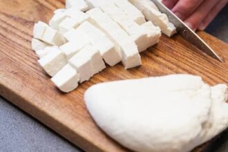 FSDA ने पकड़ा नकली खोया, रोडवेज बस से लाया जा रहा था, आगरा बस स्टैंड पर माल छोड़कर भागा युवक…